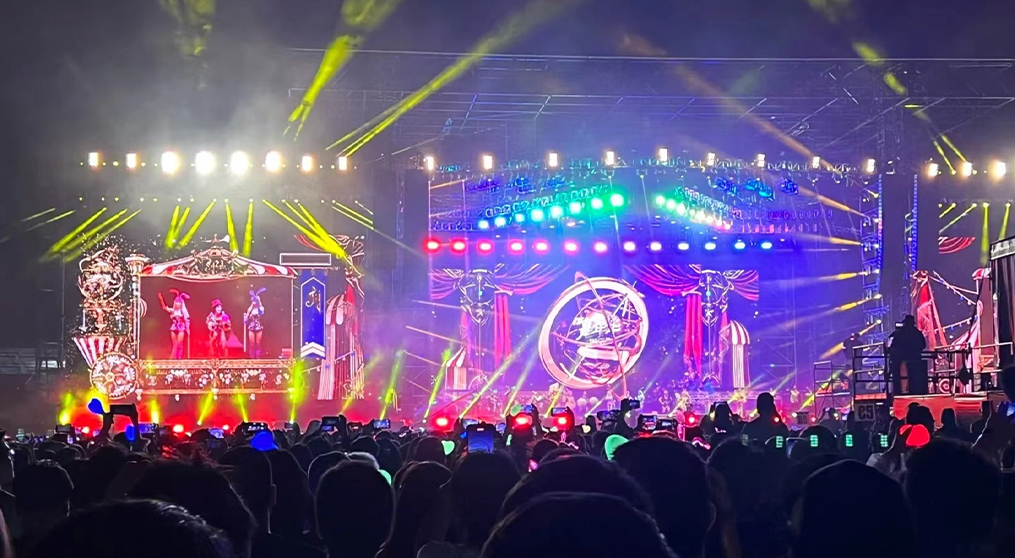 CQ9官方网站LED冰屏和荧光棒系列产品“嗨爆”周杰伦悉尼演唱会！